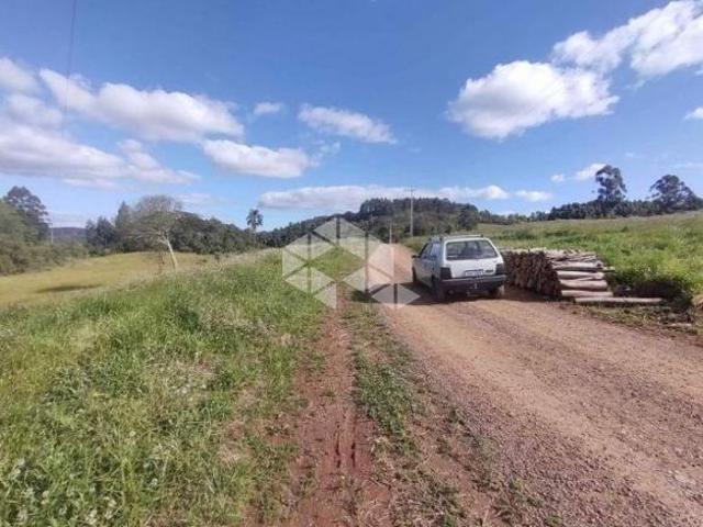 Terreno amplo, em ótima localização