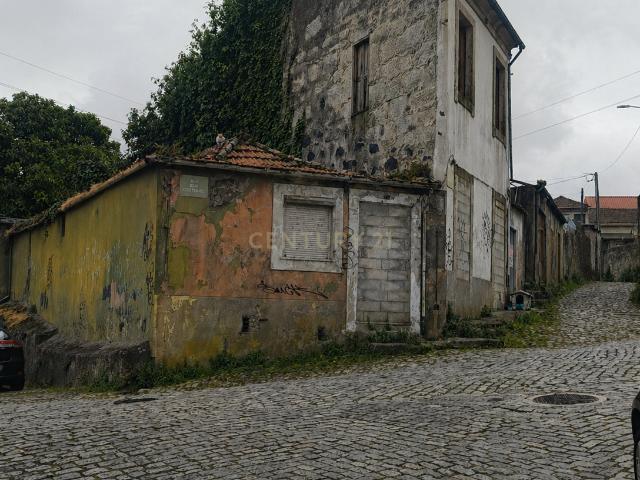 Terreno às Antas para construção em altura