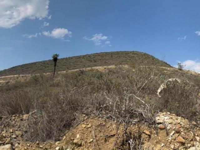 Terreno ascendente 630 m2 con vista al campo de golf de Terralta