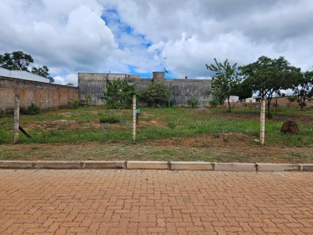 Terreno ASFALTADO Estância Quintas da Alvorada