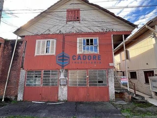 Terreno bairro Cinquentenário a venda com 200m²