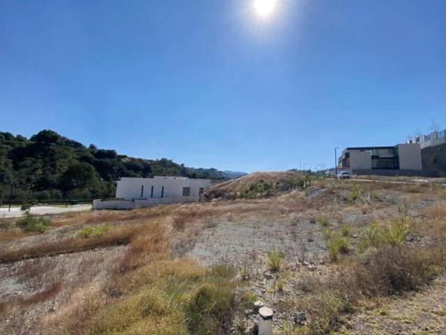 Terreno baja de precio ubicado en Bosque Real cerca la UP Universidad Panamericana