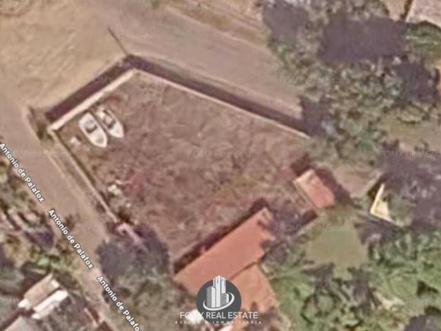 Terreno bardeado en equina en Loma Verde en venta