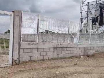 Terreno Bardeado en resnta sobre la carretera Quer?taro San Miguen de Allende