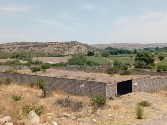 Terreno bardeado en venta Tapias salida a Mazatlan 4