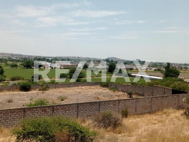 Terreno bardeado en venta Tapias salida a Mazatlan