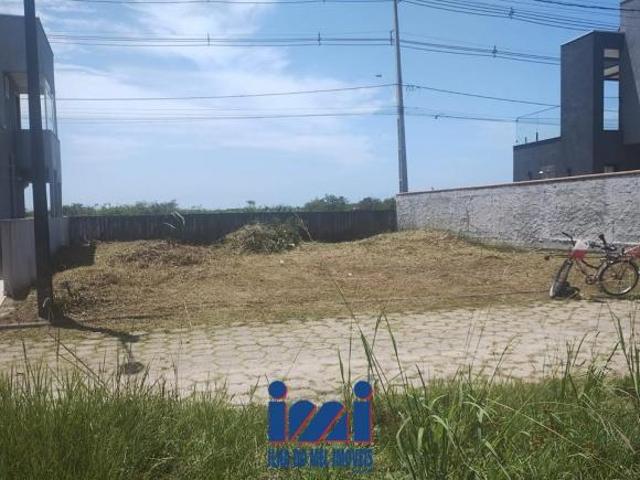 Terreno beira Mar em Condomínio