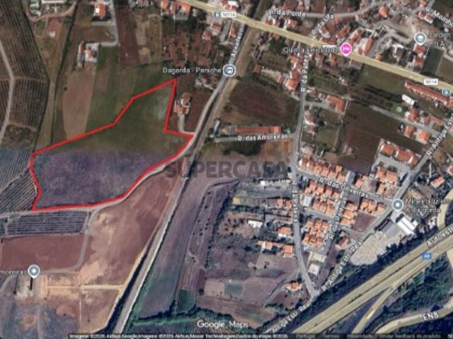 Terreno bem localizado, Óbidos
