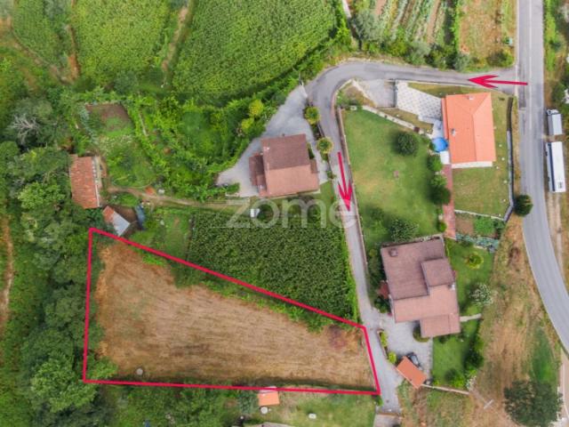 Terreno c/ 1100 m2, Projeto Aprovado p/ Moradia Térrea