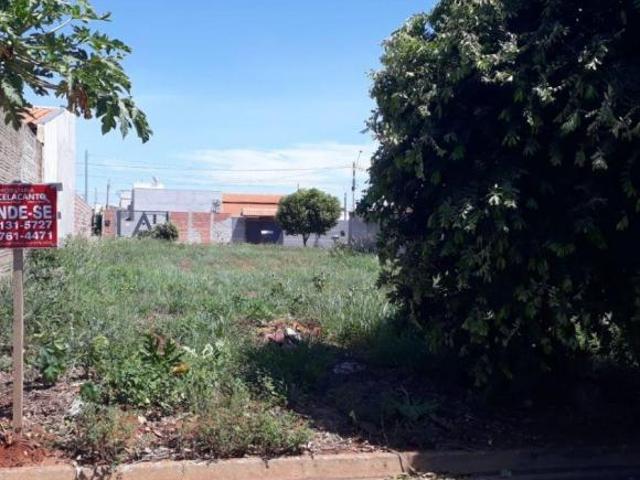 Terreno c/ 200 m² com construção dos dois lados no jardim Itália a 250 metros da praia do cervinho n