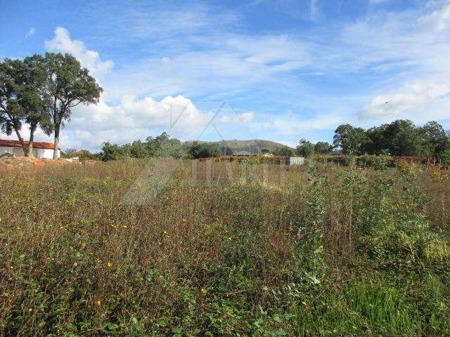 Terreno c/ 2.851m2 em Fornelos