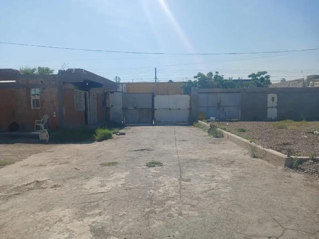 Terreno c/ oficinas en Renta