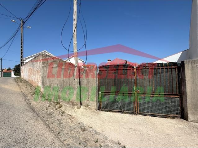 TERRENO C/ PROJETO | ÀS PORTAS DA CIDADE