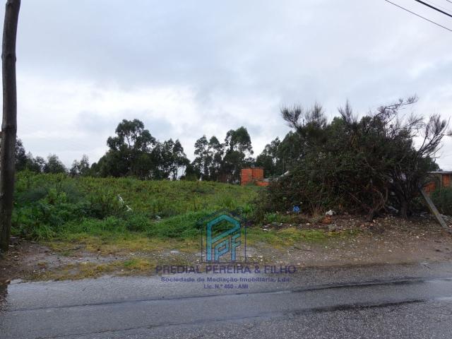 TERRENO C/ PROJETO APROVADO 3 MORADIAS FÂNZERES / MONTEZELO