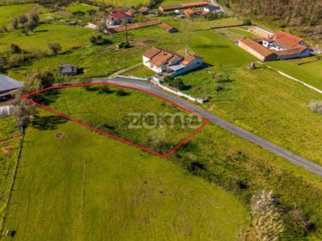 Terreno c/ projeto aprovado para duas moradias | Souto da Carpalhosa