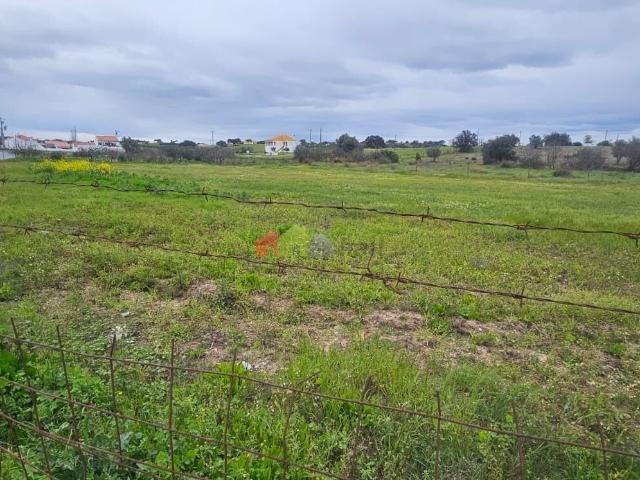 Terreno c/ viabilidade de construção de atividades económicas N.S Neves, Beja