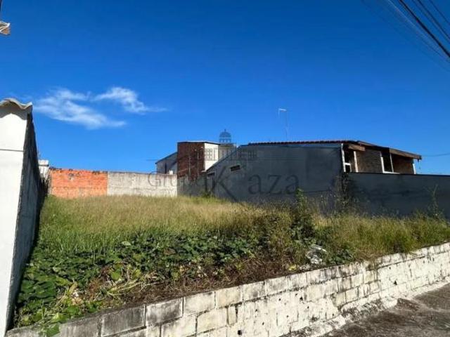 Terreno Campos de São José 316m² Estuda permuta