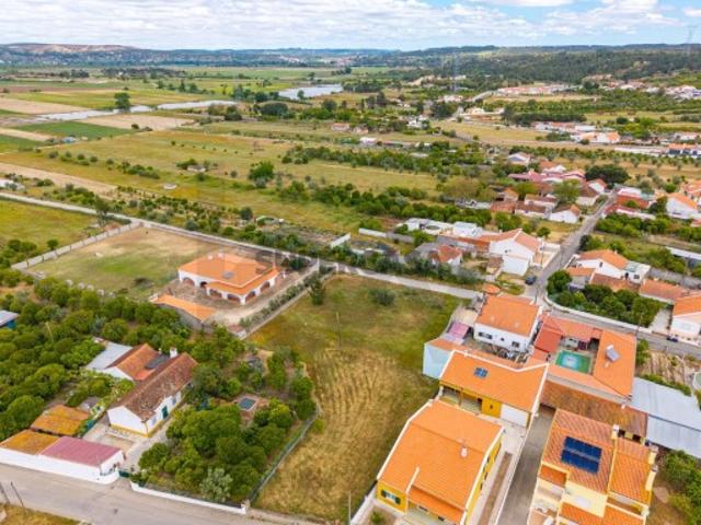 Terreno Carregueira, 755 m2, com 381 m2 de área de construção