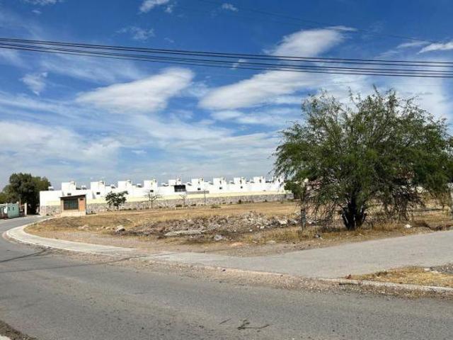TERRENO CERCA DE CARR. 57 DN