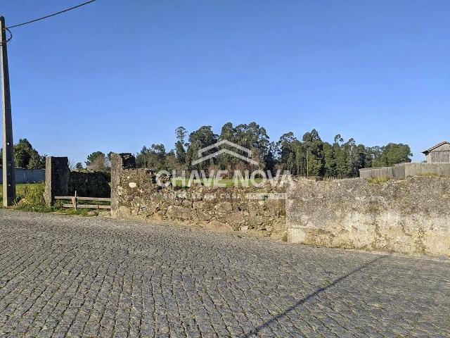 Terreno com 4000 m2 para construção em Seixezelo Pedroso