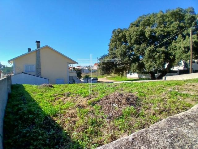 Terreno com 402m2 com infraestruturas pagas Sobreda