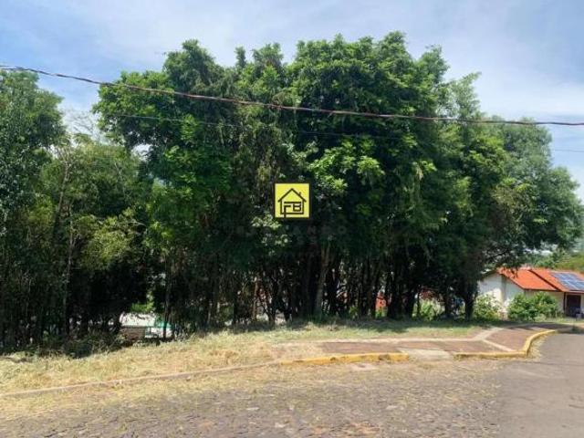 Terreno com 408m² de área total, ótima localização, com vista para a cidade. Agende uma visita!