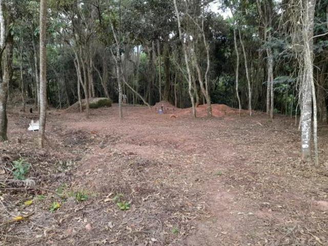 Terreno com 410m2, no Parque Itaguaçu da Cantareira, pouco aclive