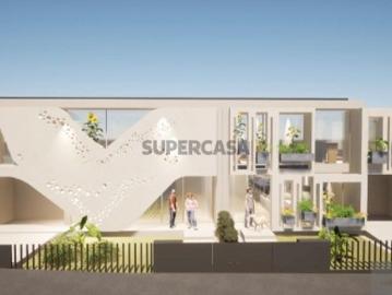 Terreno com 440 m², com projeto aprovado em Aver o Mar