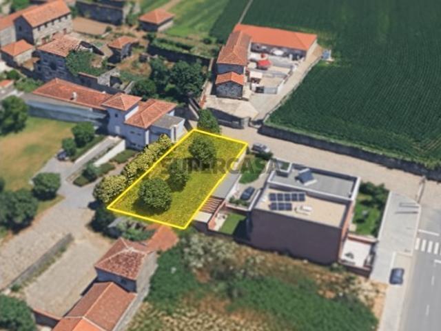 Terreno com 440 m² para construção | Índice 0,5 | Vila Nova da Telha Maia