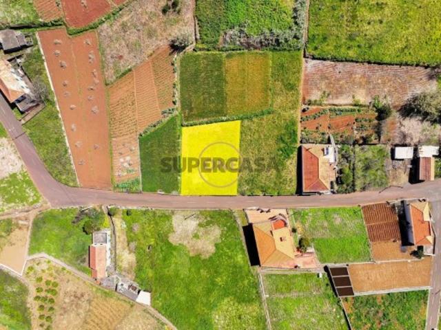 Terreno com 480 m²