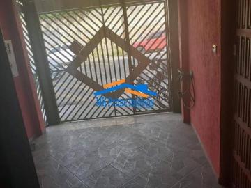 Terreno com 4 casas já alugadas e 1 Salão. Bom para renda!