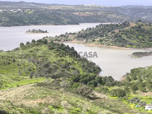 TERRENO COM 57.240 M2 COM DOIS FUROS DE ÁGUA PROXIMO A BARRAGEM DO BELICHE SENTINELA CASTRO MARIM ALGARVE