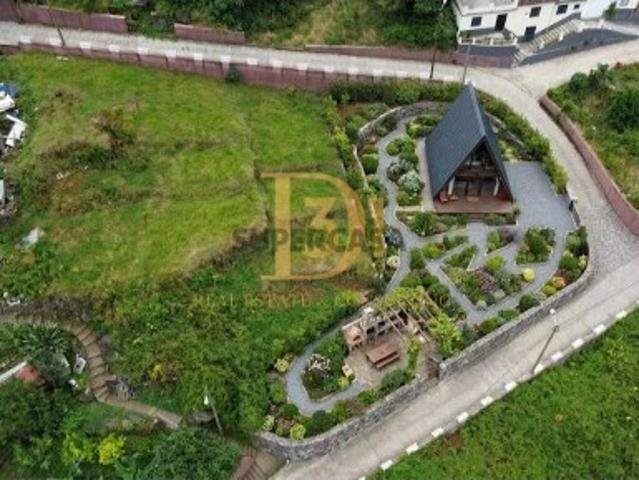 Terreno com 547 m² São Vicente