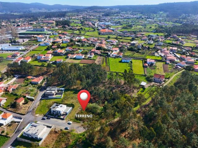 Terreno com 550 m2 para Construção em Forjães