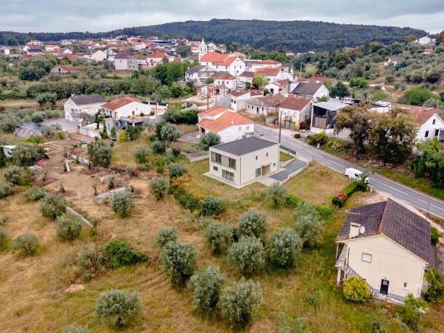Terreno com 551 m2 potencial construtivo