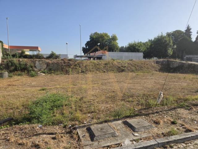 Terreno com 563 m3 com vistas para a conhecida montanha da penha