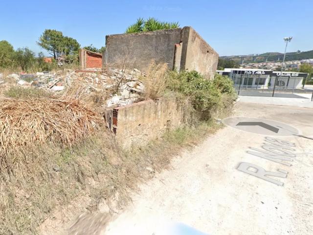 Terreno Rústico em Loures com Árvores de Fruto 5640m²