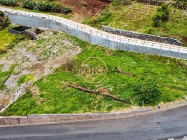 Terreno com 576m²