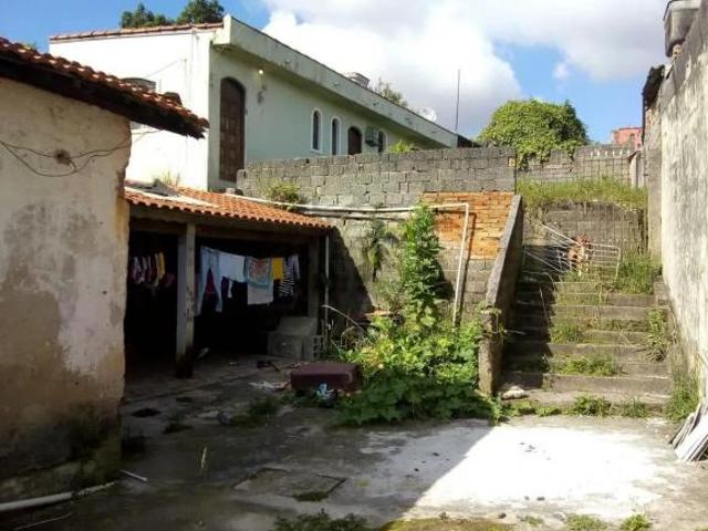Terreno com 578,25m² aclive para vender em Ótima Localização no Jardim Zaira em Mauá, fácil acesso à