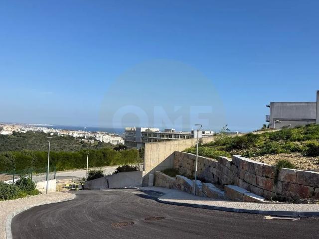 Terreno com 5 lotes para construção de moradias isoladas Albufeira