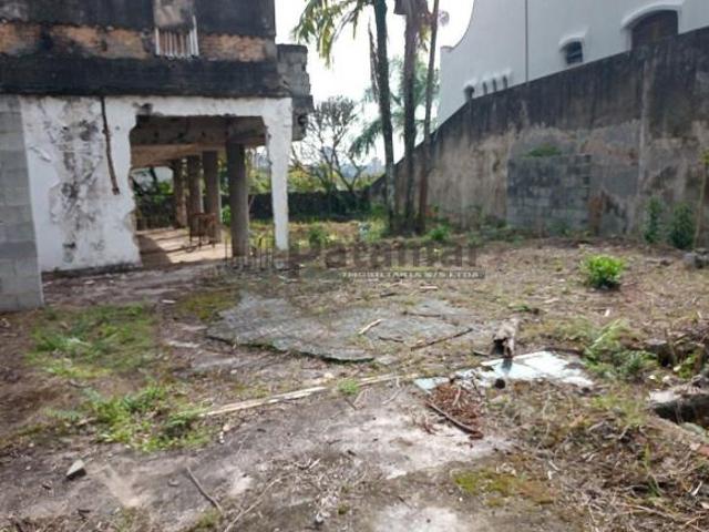 Terreno com 600 metros quadrados no Jardim Guedala