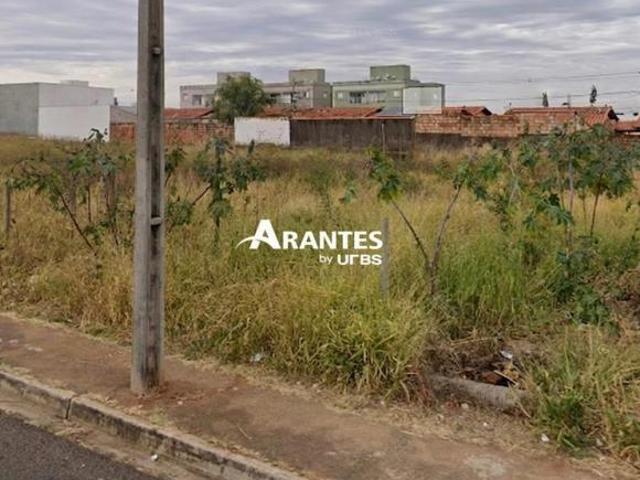 Terreno com 600m² à venda no Jardim Holanda