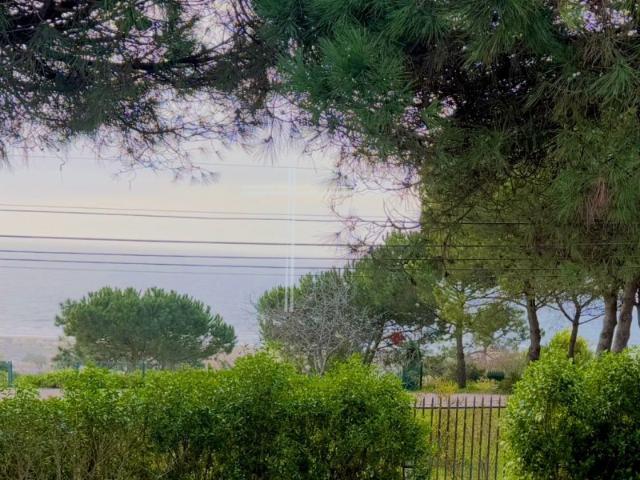 Terreno com 630m2 com vista mar Capuchos