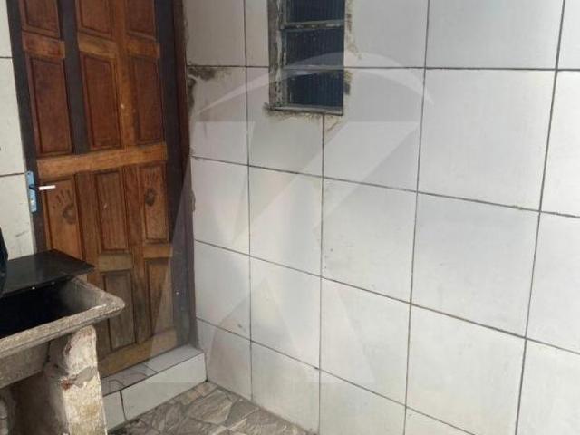 Terreno com 6 Casas para renda