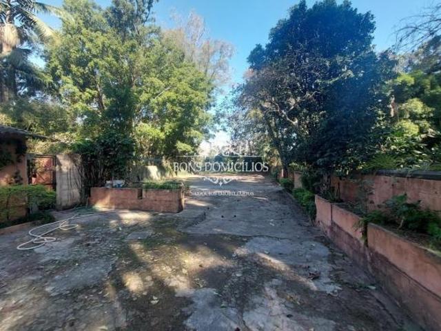 Terreno com 6.000m² numa das melhores regiões da Granja viana ! Excelente para investidores ou para