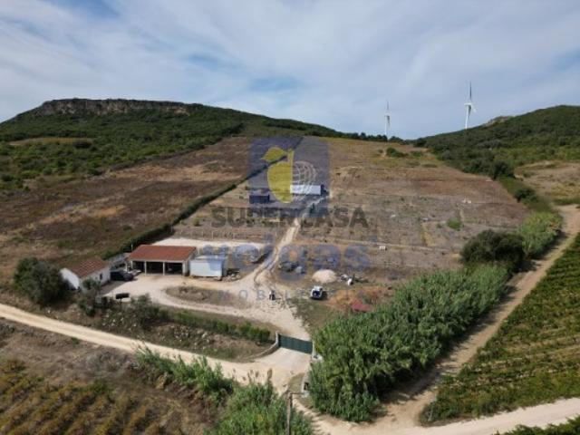 Terreno com 70.600 m², viabilidade para construção de moradia com projeto aprovado não executado. Di
