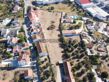 Terreno com 7120 m2 com projeto aprovado para moradias