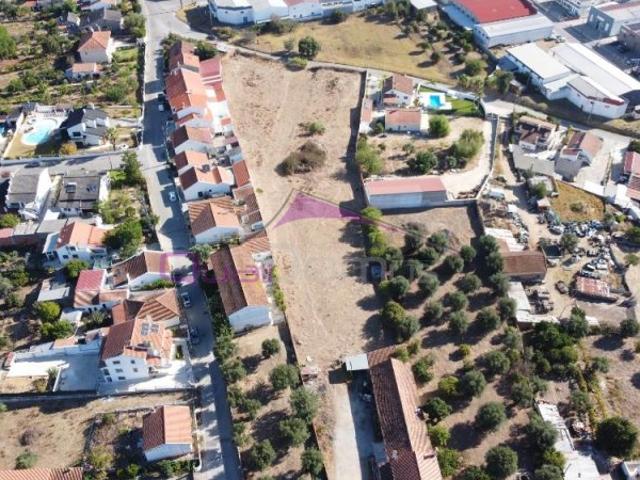Terreno com 7120 m2 com projeto aprovado para moradias