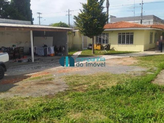 Terreno com 723m² e casa averbada com 135m²