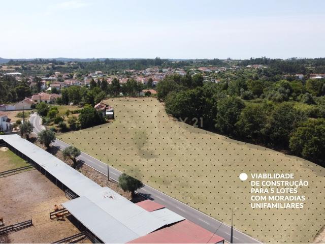 Terreno com 7330 m2 com viabilidade de construção para 5 moradias unifamiliares em S. Martinho de Árvore